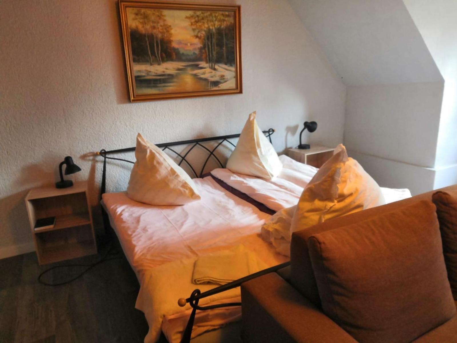 Hotel Und Gaststaette Bierstuebchen Heiningen Kültér fotó